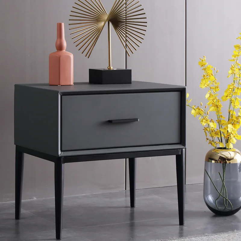 

Дизайнерская тумбочка, современный минималистичный кожаный прикроватный столик, скандинавский однотонный деревянный роскошный шкаф для спальни, мебель для патио HY50BT