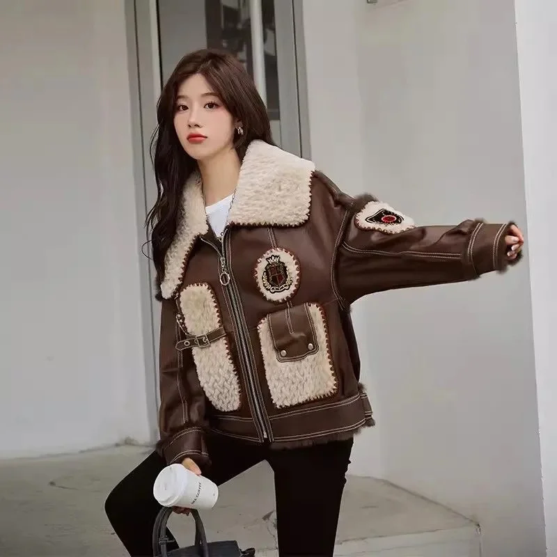 Женское зимнее пальто из овечьей шерсти с отложным воротником