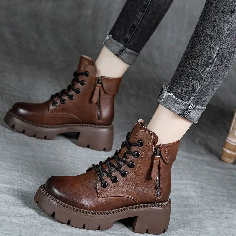 Женские зимние ботинки из натуральной кожи на толстом каблуке