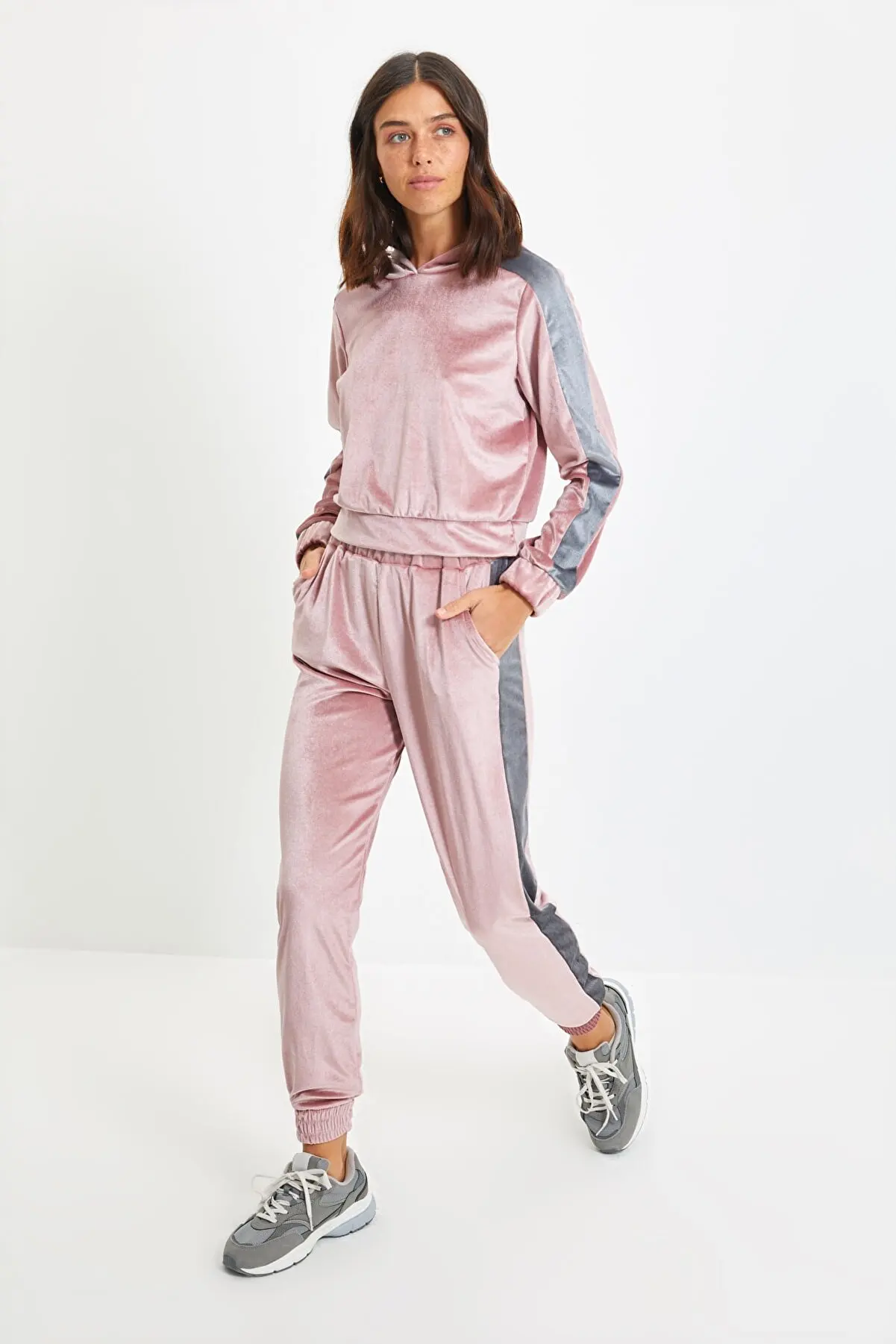 

Женская толстовка с капюшоном, розового цвета