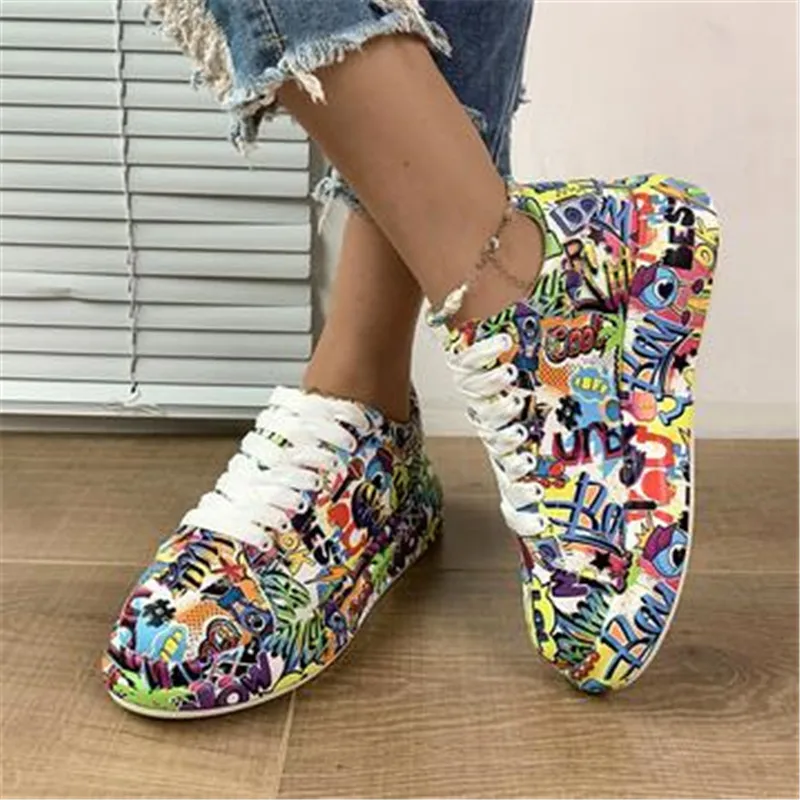 

Women's Casual Sneakers 2023 Fashion New Painted Graffiti Lace Up Sports Shoes for Women Flat Pu Leather Ladies Running Shoes