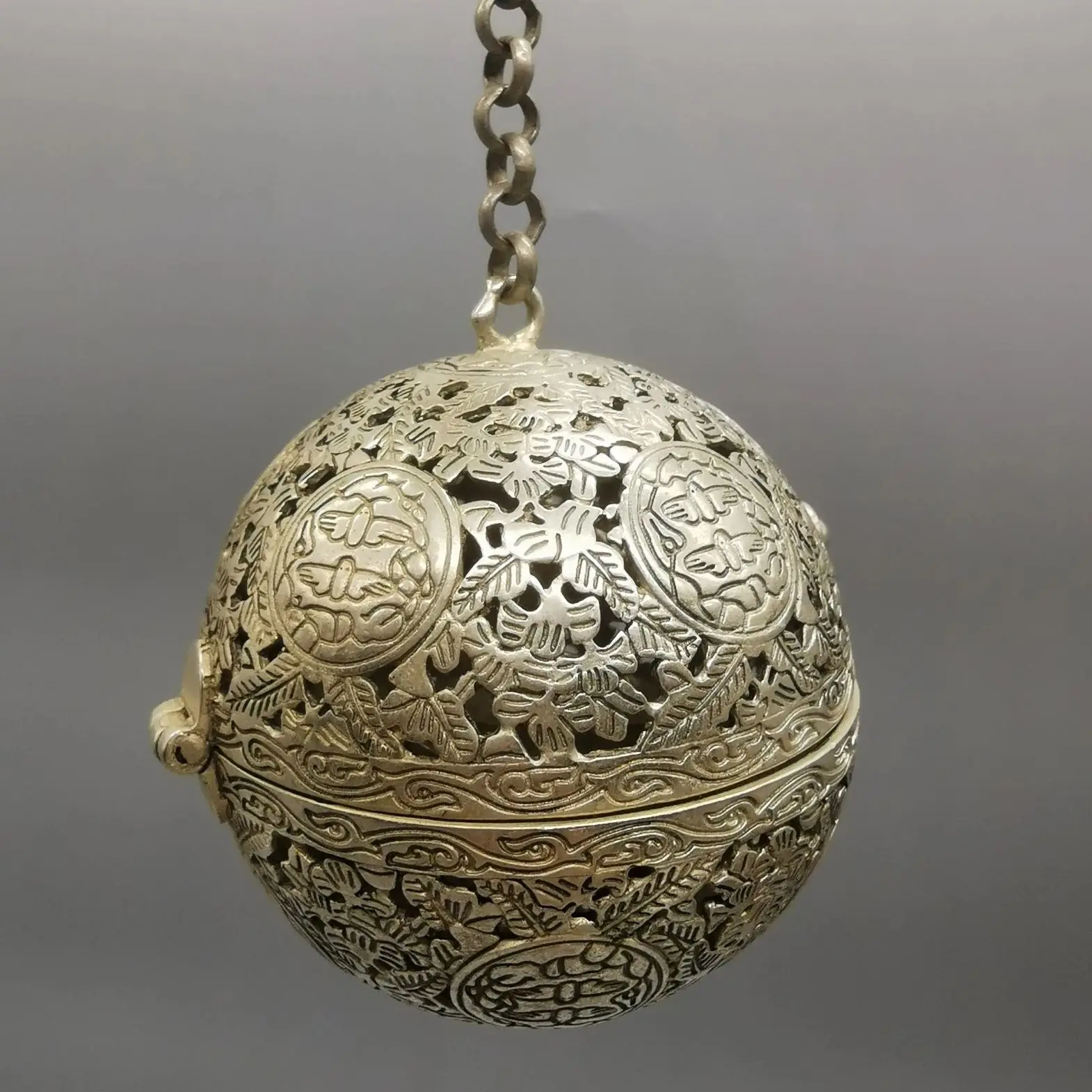 

China Fine Workmanship Cupronickel Hollow Out Auspicious“ Flower And Bird”Censer Sphere Sculpture Metal Crafts Decoration#3