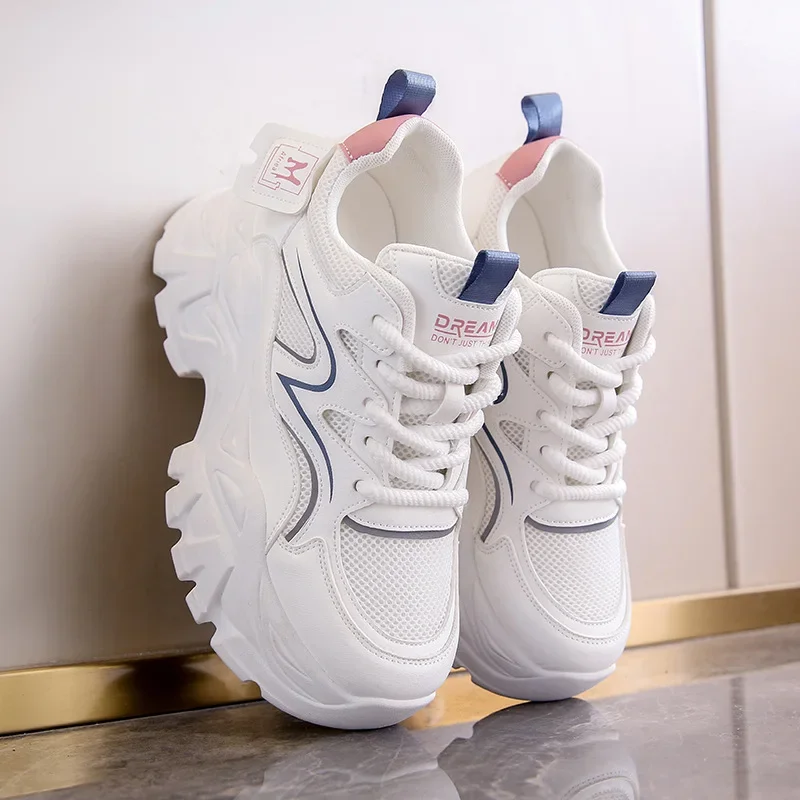 Женские модные повседневные кроссовки на шнуровке новая вулканизированная