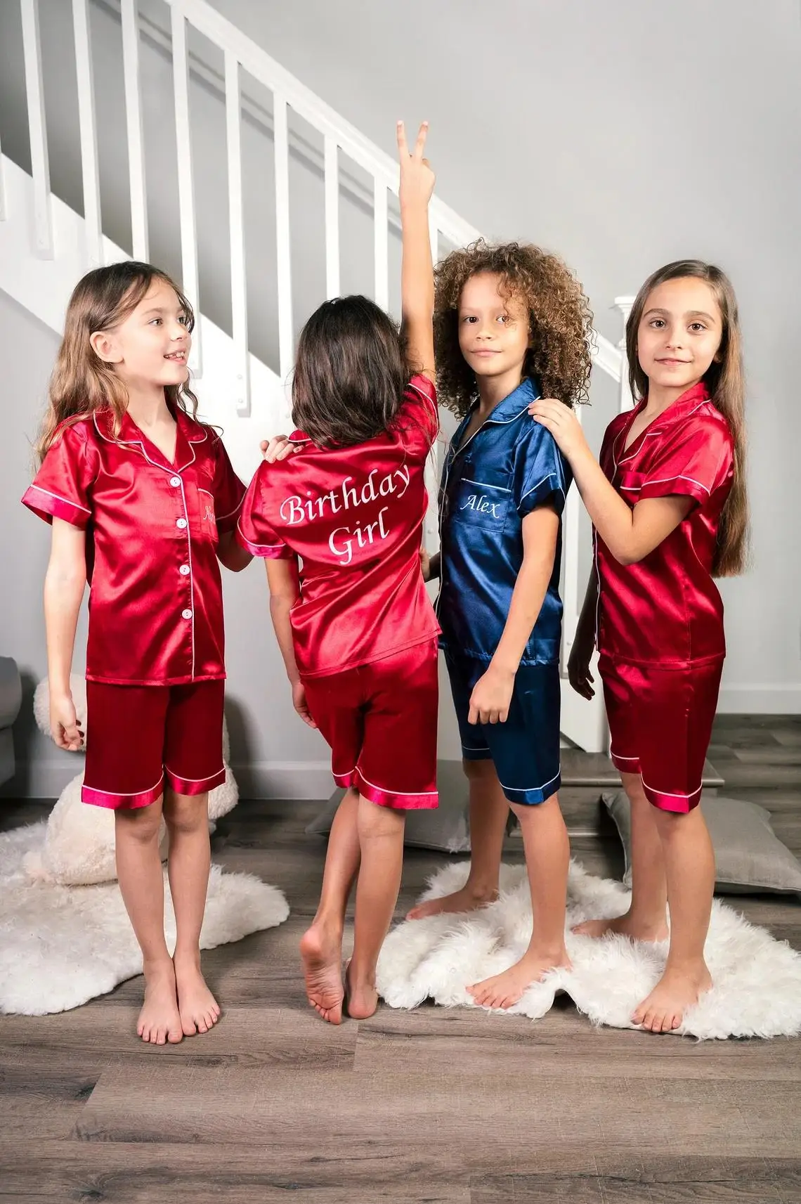 Детские пижамы персонализированный атласный Индивидуальные для детей вечеринки