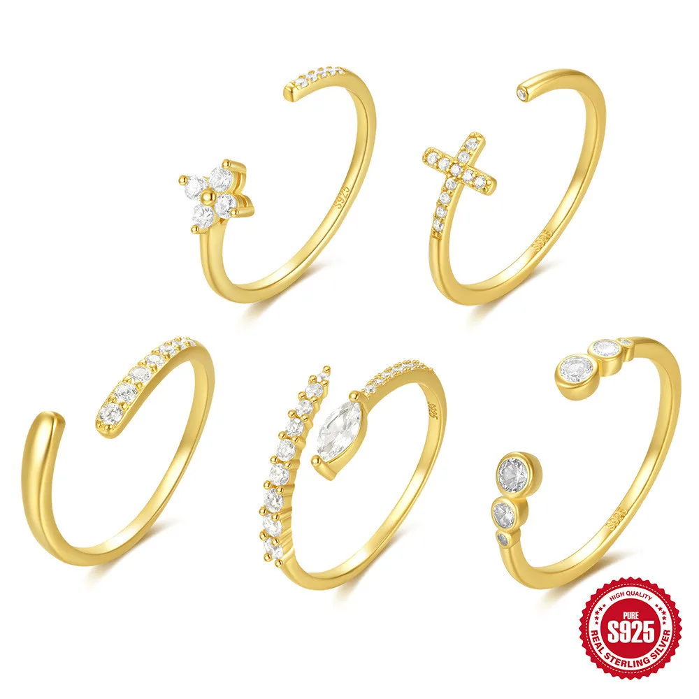 Женское Открытое кольцо из серебра 925 пробы с фианитами