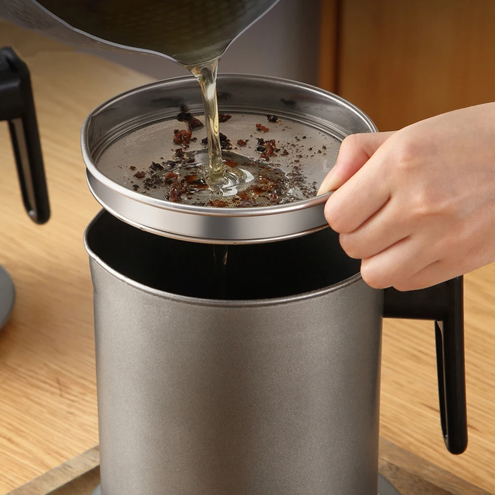 

304 Stainless Steel Oil Pot Drain Artifact 1.4L Oil Leak Filter Residue Pot Opening And Closing Storage Oil Bottle Kitchen Tools