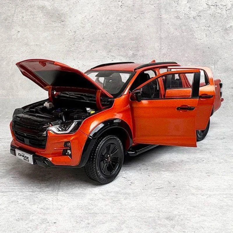 Фото Металлическая литая модель DMAX, имитационная модель автомобиля D-MAX из сплава, украшение для пикапа V-CROSS, подарок для мальчика, коллекционный предмет для взрослых, 2023, 1:18 №3