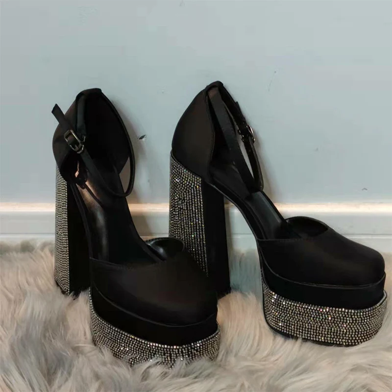 Сандалии женские на платформе и очень высоком каблуке однотонные босоножки из