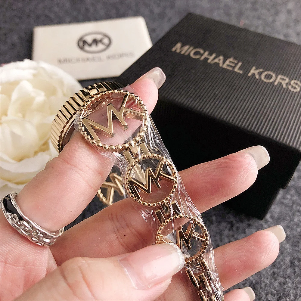 Фото Женские кварцевые часы Michael Kors 2026: повседневный минималистичный дизайн, модные деловые наручные часы, роскошный подарок для женщин №4