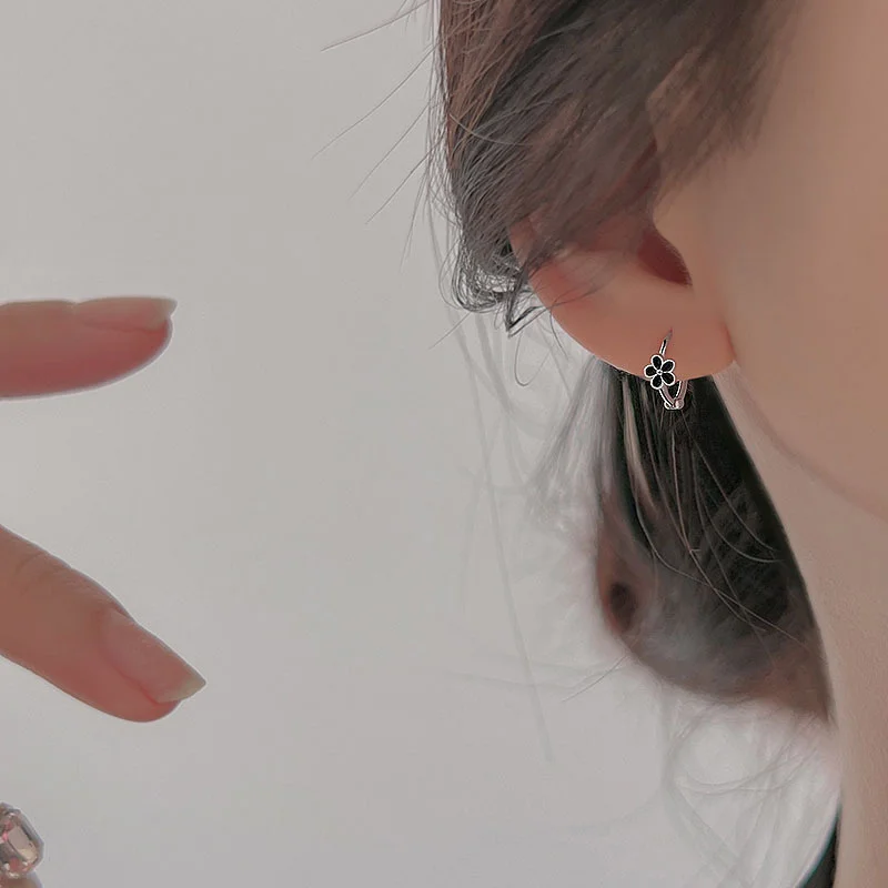 

Trendy Exquisite Classic Advanced Sense Temperament Earring Prevalent A Black Circle Earring For Women Acrylic Jewelry Gifts