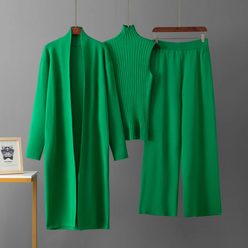 Женский спортивный костюм из трех предметов кардиган и трикотажные брюки в