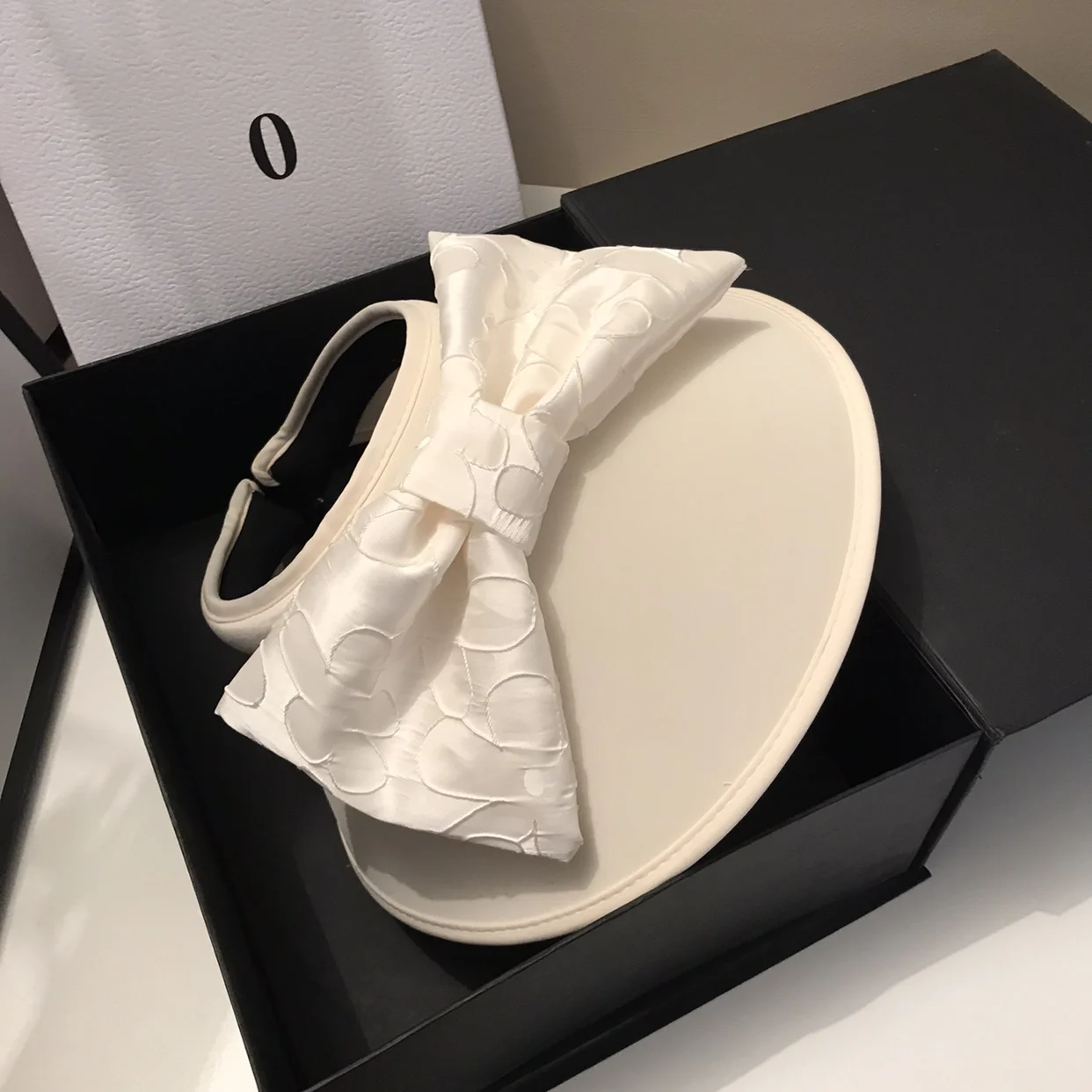 

Golf Cap New Enlarged Brim, Hollow Top, Sun Protection Hat for Women's Summer UV Protection White Ice Silk Sun Hat