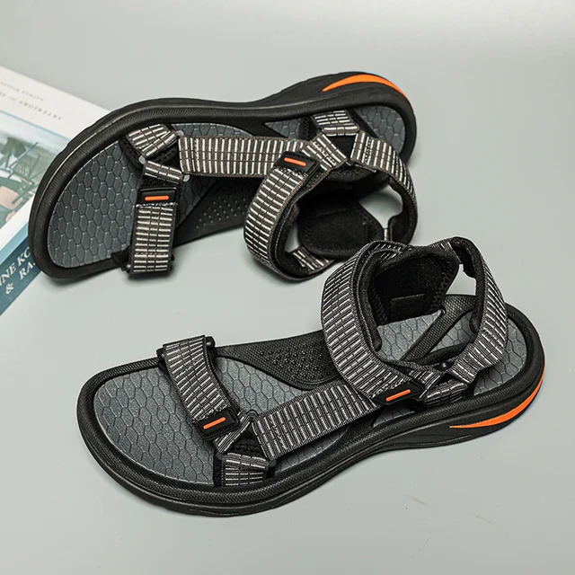 Men Summer Sandals Outdoor Casual Sandals Comfortable Beach Aqua Shoes Non-slip Light Weight Breathable Sandals Summer Slippers 2