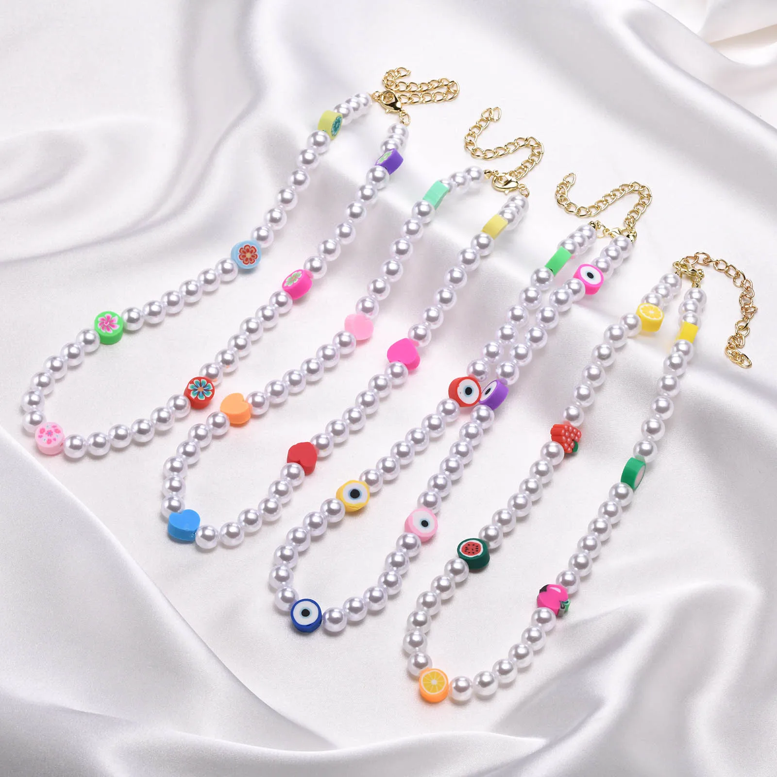 

Sweet Colorful Little Heart Flowers Boho Beaded Clavicle Necklaces for Women Girls Jewelry, Imitated Pearl Strand Bead Collar