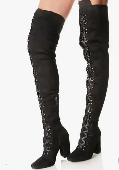 Пикантные зеленые женские ботинки на квадратном каблуке подиумные с острым