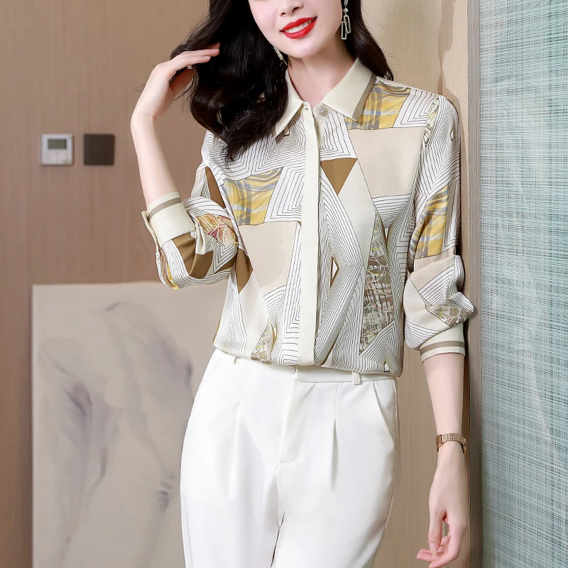 Рисунок 3 - Рубашка Женская атласная с длинным рукавом