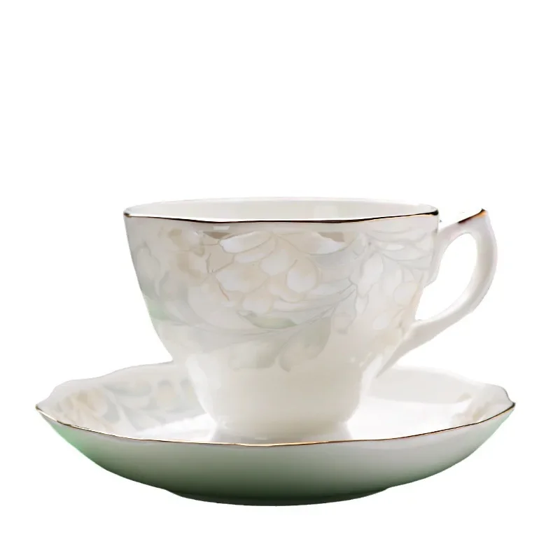 Керамическая чашка Kredita Camelia