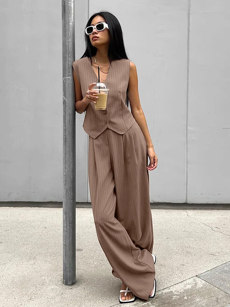 Женский офисный комплект Aynaray полоска и хаки