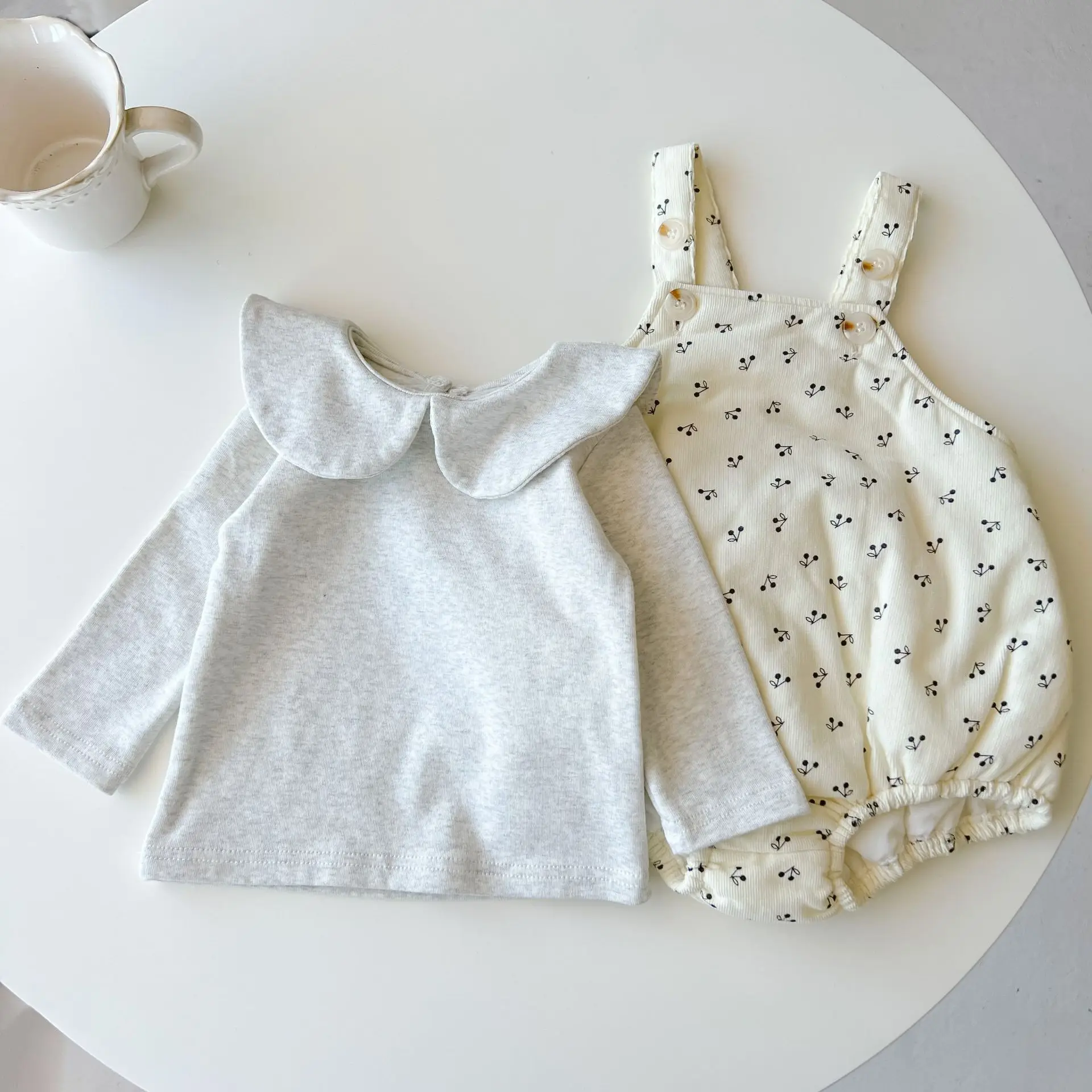 

0-3y Baby Girl Sweet Cherry Sling Bodysuit Corduroy Jumpsuit Girls Autumn Simple Solid Peter Pan Collar Bottoming Shirt