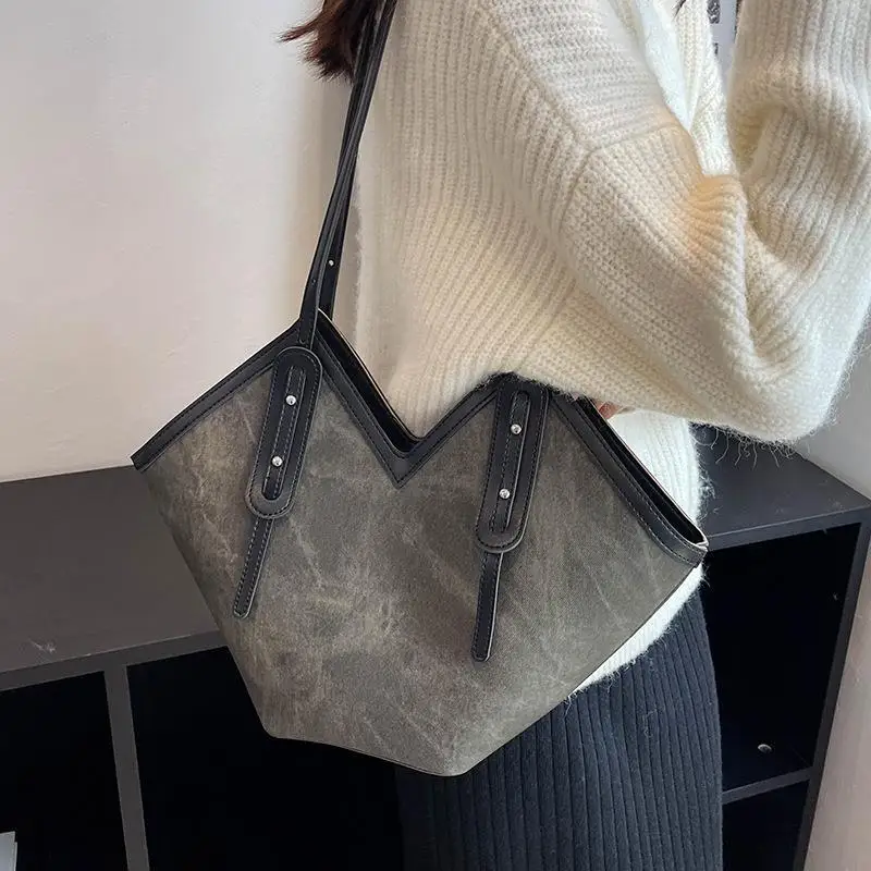 Contrast Cowboy Blue Large Capacity Shopping Bag for Women Travel Handbag Versatile Retro Shoulder Bag Fashion Handbag 2023