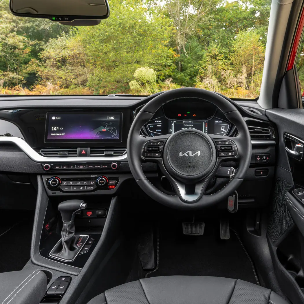 

Стальная Защитная пленка для экрана из закаленного стекла для Kia Niro 2020 2021 10,25 дюйма, автомобильный GPS-навигатор, аксессуары для интерьера авт...