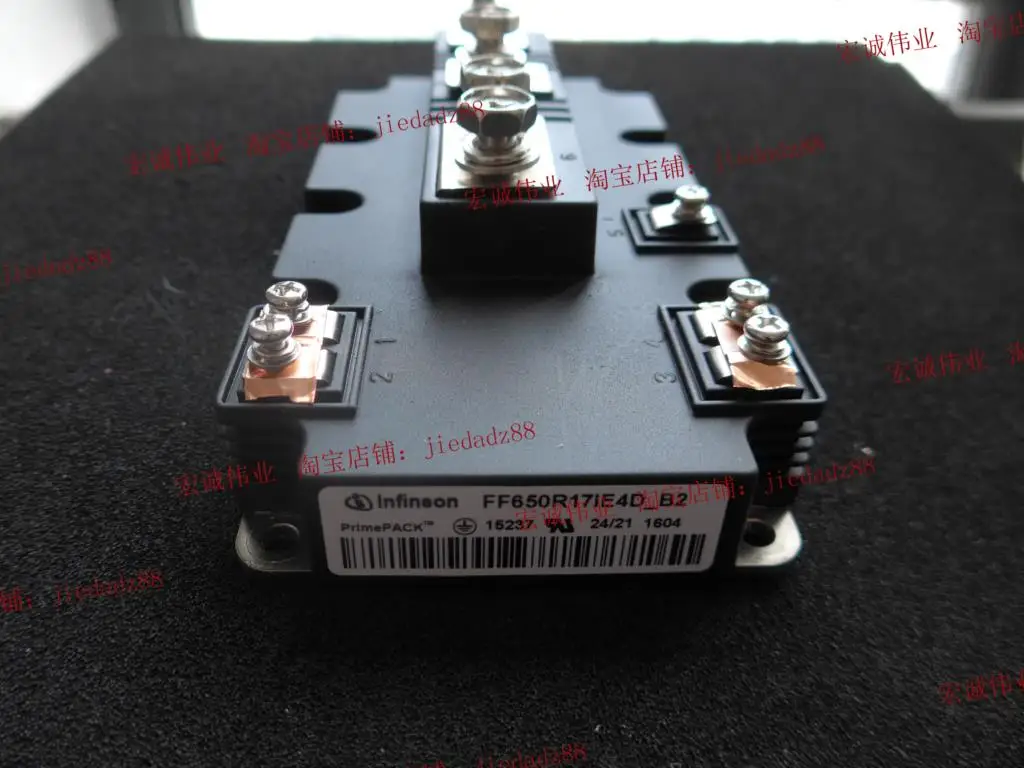 

FF650R17IE4D_B2 Power Module