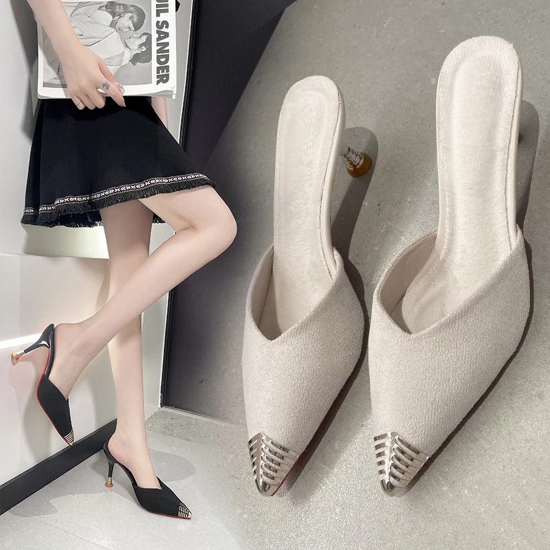 

2023 New Korean Edition Summer Outdoor Wearing Pointed Fashion Baotou Fitting High Heel Mid Heel Half Trailer Slim Heel Sandals