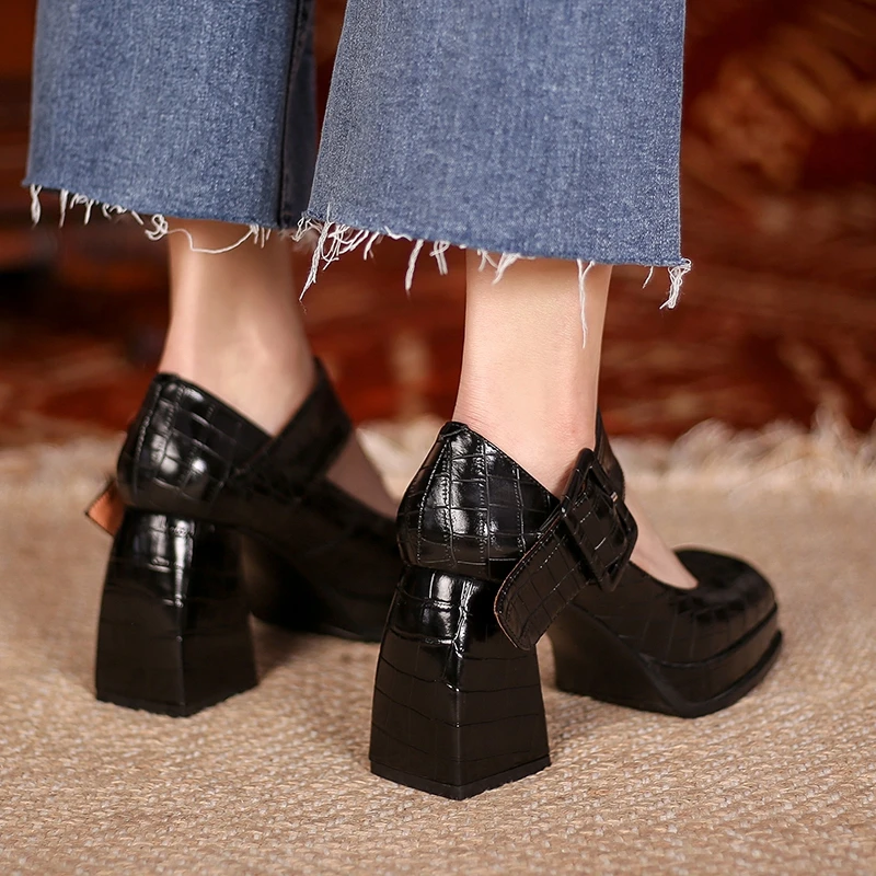 Женские туфли-лодочки в стиле ретро