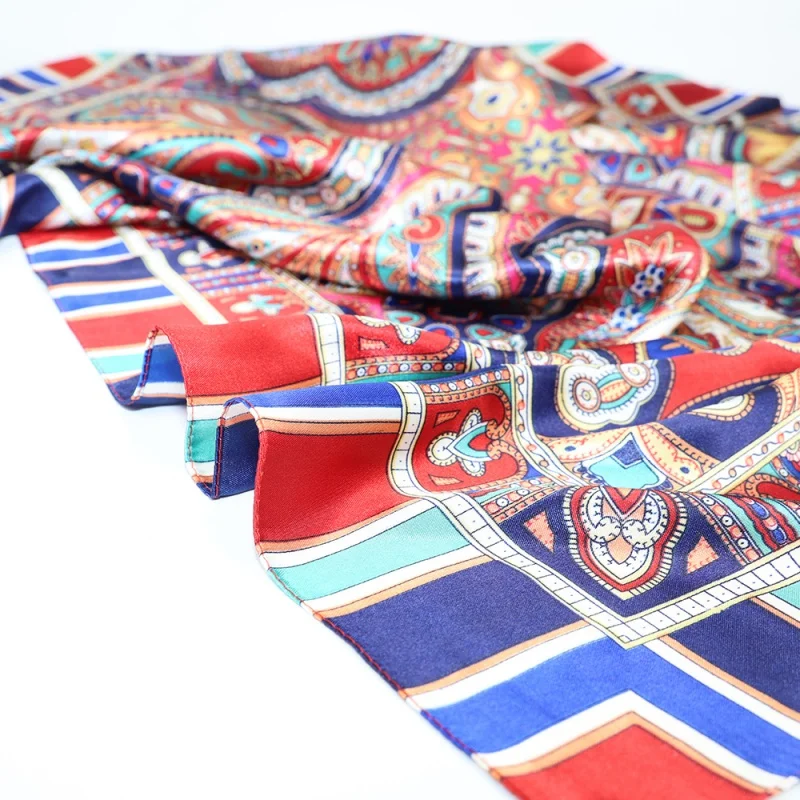 Рисунок 3 - 90*90 см просторный атласный винтажный