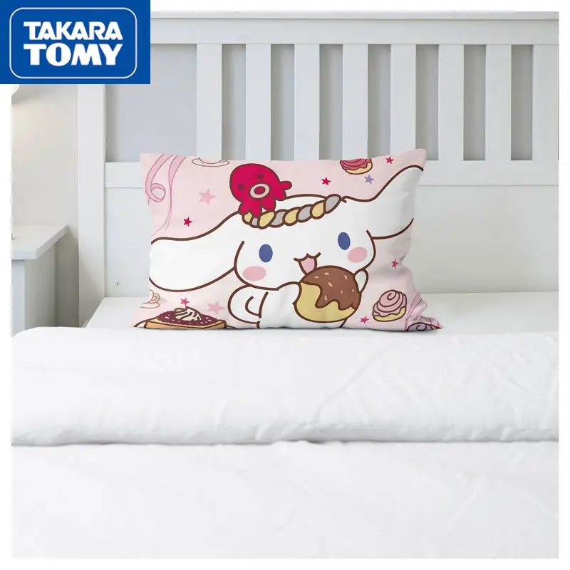 

TAKARA TOMY 2022 New Hello Kitty Cute Print Pillow Cover Polyester Soft Skin-Friendly Colorfast Machine Washable Pillowcase