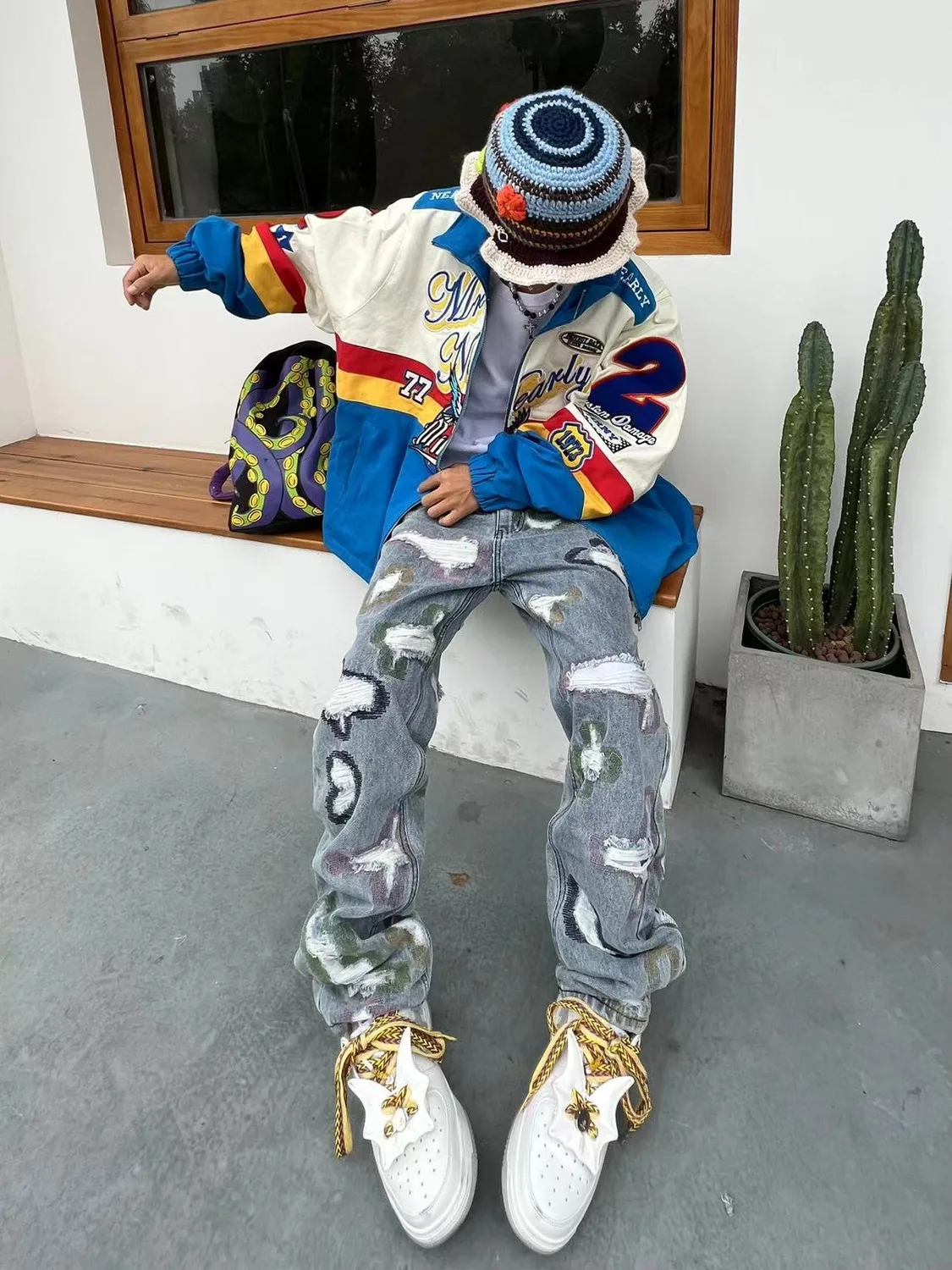 

American-style ripped embroidered denim trousers men's and women's fashion same style loose straight trendy fashion trousers ins