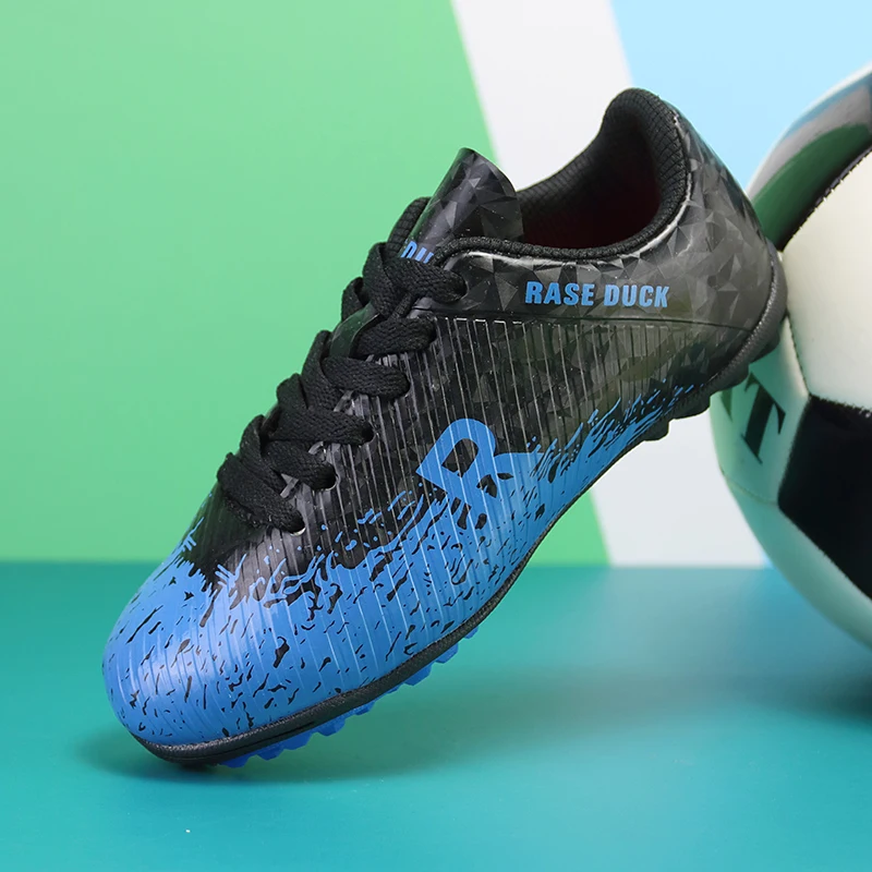 

KELME Men Soccer Shoes Anti-Slippery Futsal Kid Football Sneakers Indoor Sports Shoes Professional Training TF Shoes ZX90113053