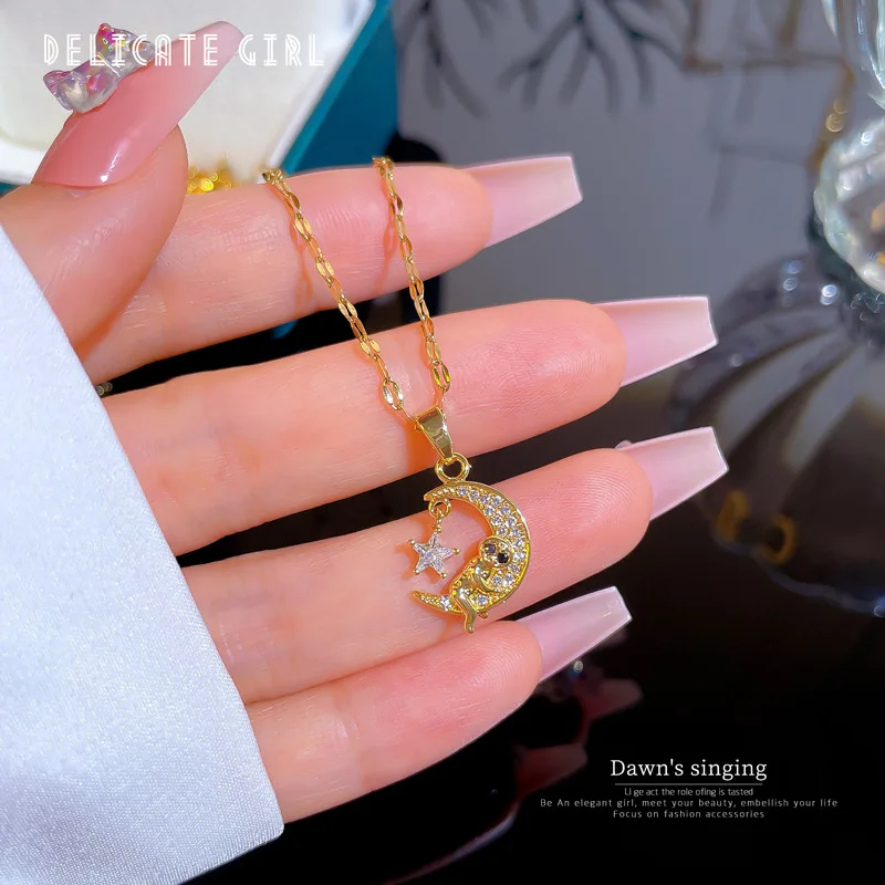 

【 Titanium Steel 】 Light Luxury Full Diamond Micro-set Zircon Moon Alien Necklace Copper Plating Gold Pendant INS Wind