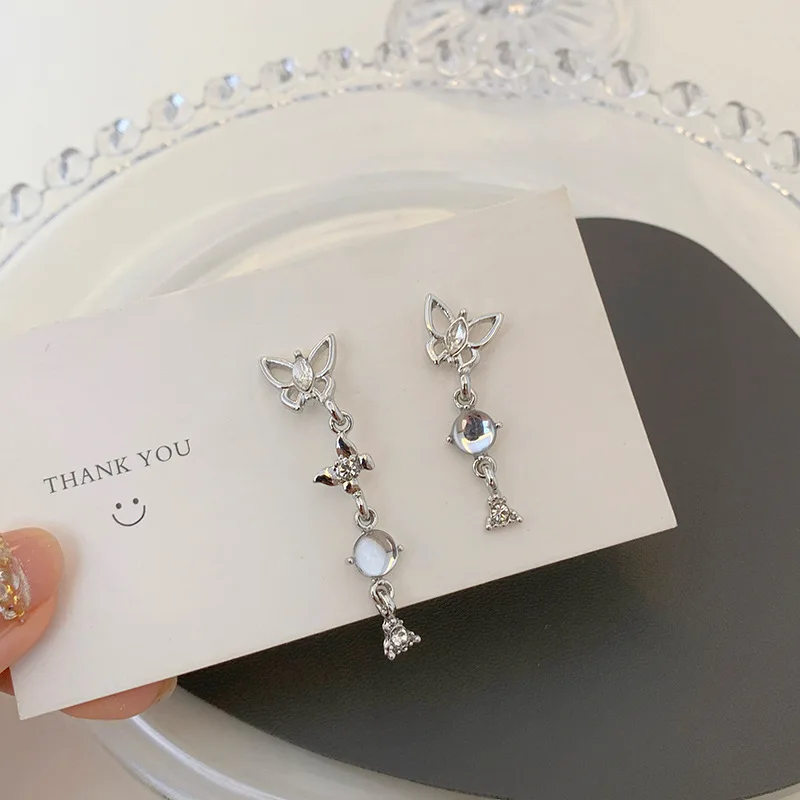 

S925 Silver Moonstone Butterfly Pendan Earrings Asymmetrical Design Senior Feeling Studs Light Luxury Ear Clip Jewelry for Women