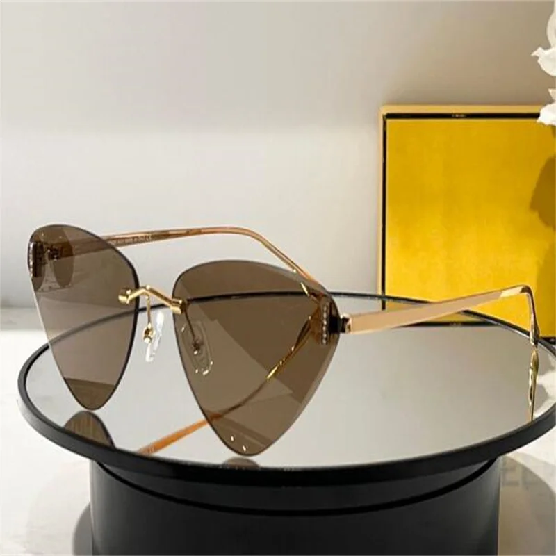 

Sunglasses For Women Summer 40047 Designers Style Anti-Ultraviolet Retro Plate Plank Triangle Lens Eyeglasses Random Box