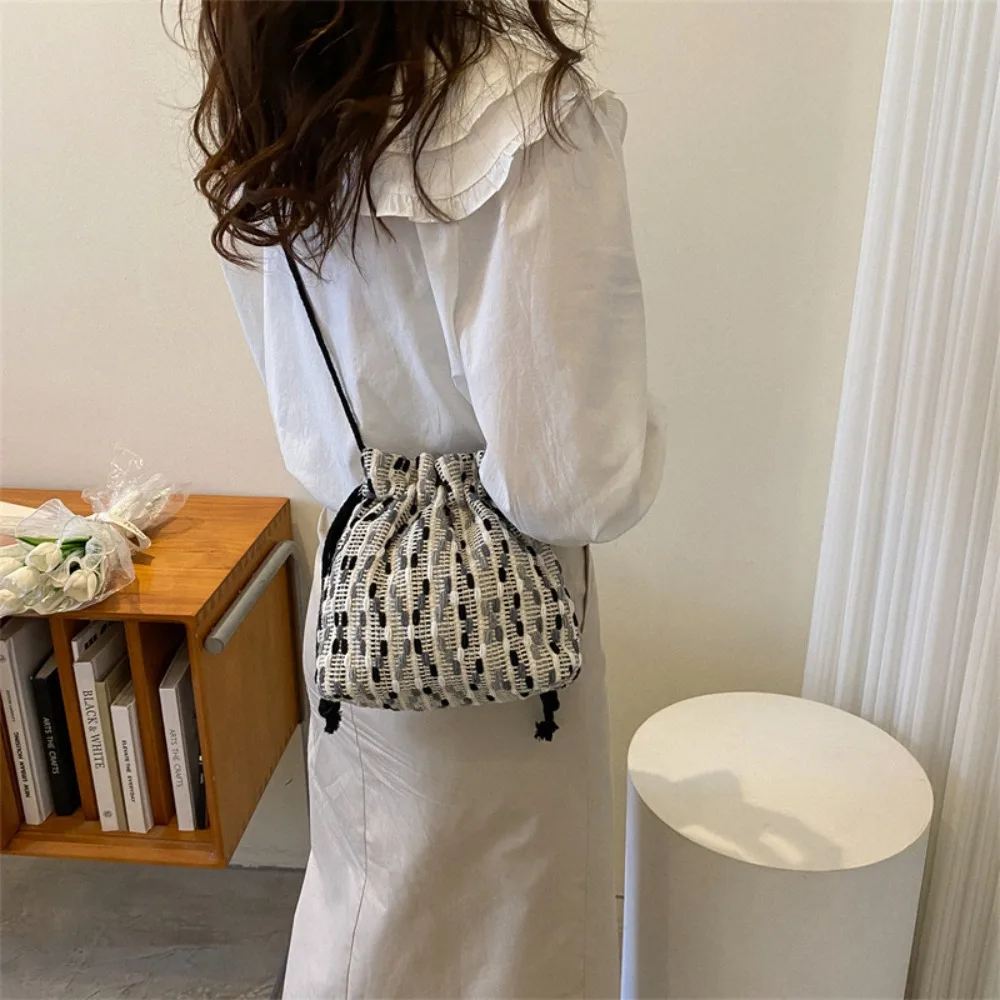 Тканевая сумка-Кроссбоди на шнурке в Корейском стиле