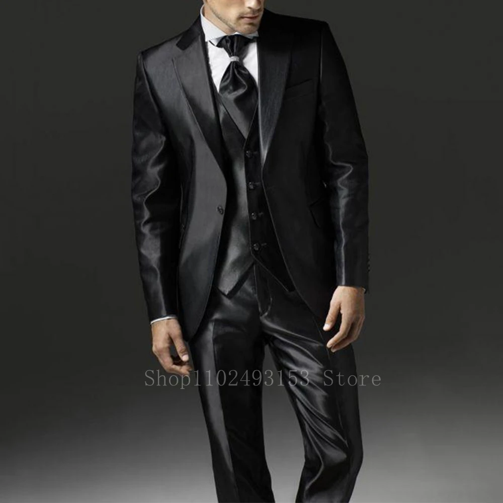 Рисунок 2 - Мужской облегающий костюм из 3 предметов