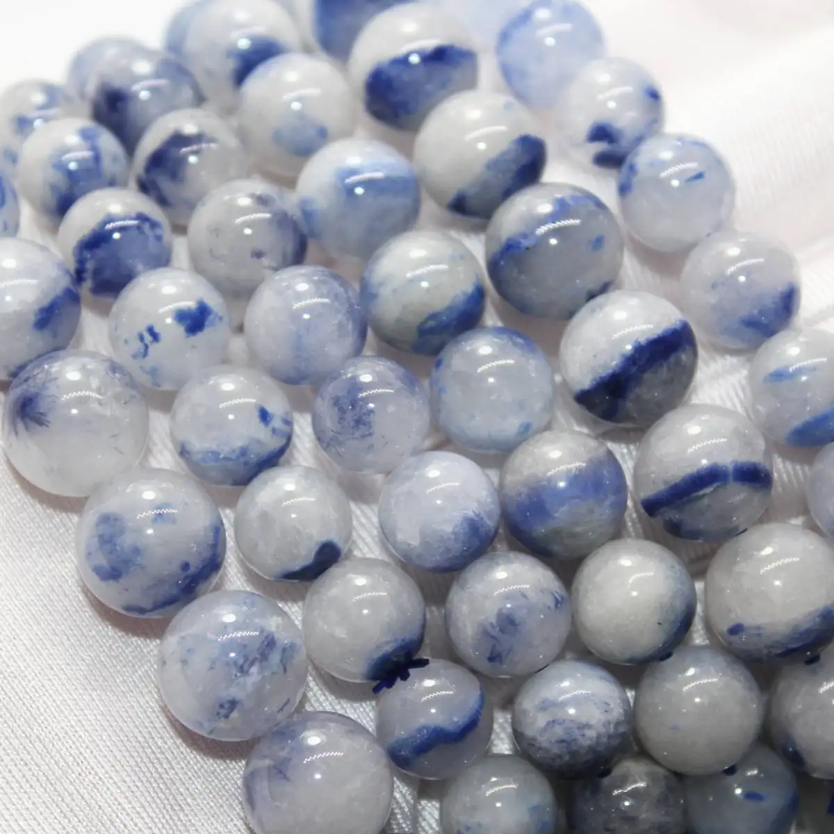

1bracelet Approx8-9mm A+ Natural dumortierite quartz bracelet beads send randomly