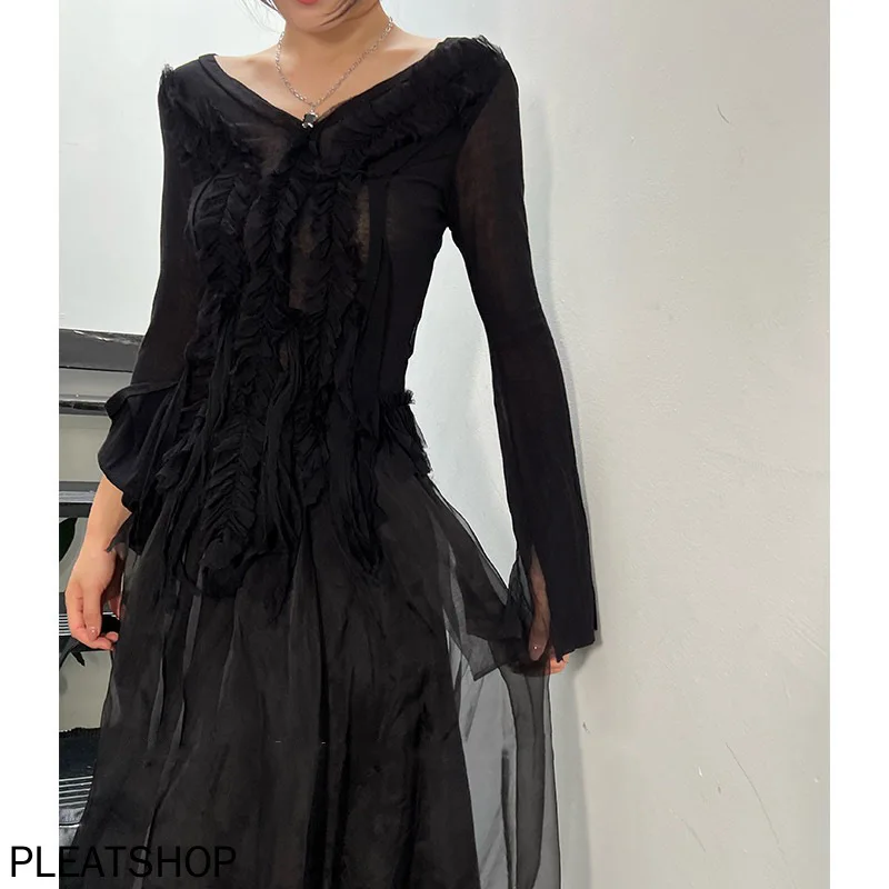 

Black / Apricot Design Sense V-neck Pleated Tassel Wood Ear Trumpet Sleeve Fairy Top Thin Bottoming Tshirt Fairy Grunge