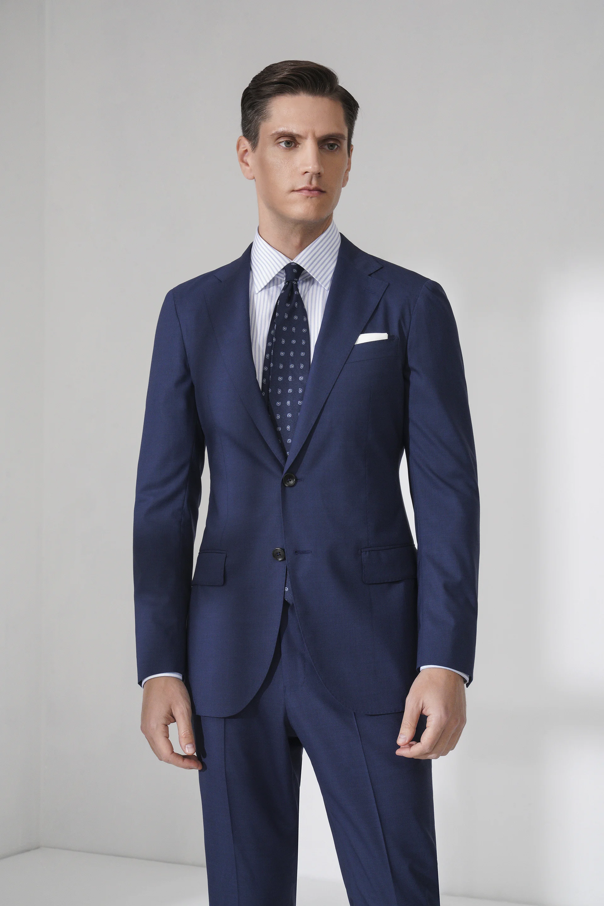 

Hot Selling Made to Measure Men's Suit Custom Dark Blue High Quality 50%Wool Fabric Wedding Free Monogram 100%Cupro Lining