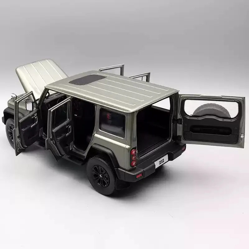 Фото BJ212 BEIQI 212 T01, имитационная модель автомобиля из сплава, украшение для внедорожника, металлическая копия кусочков, подарок для мальчиков, коллекционная коллекция для взрослых, зеленый, 1:18 №4