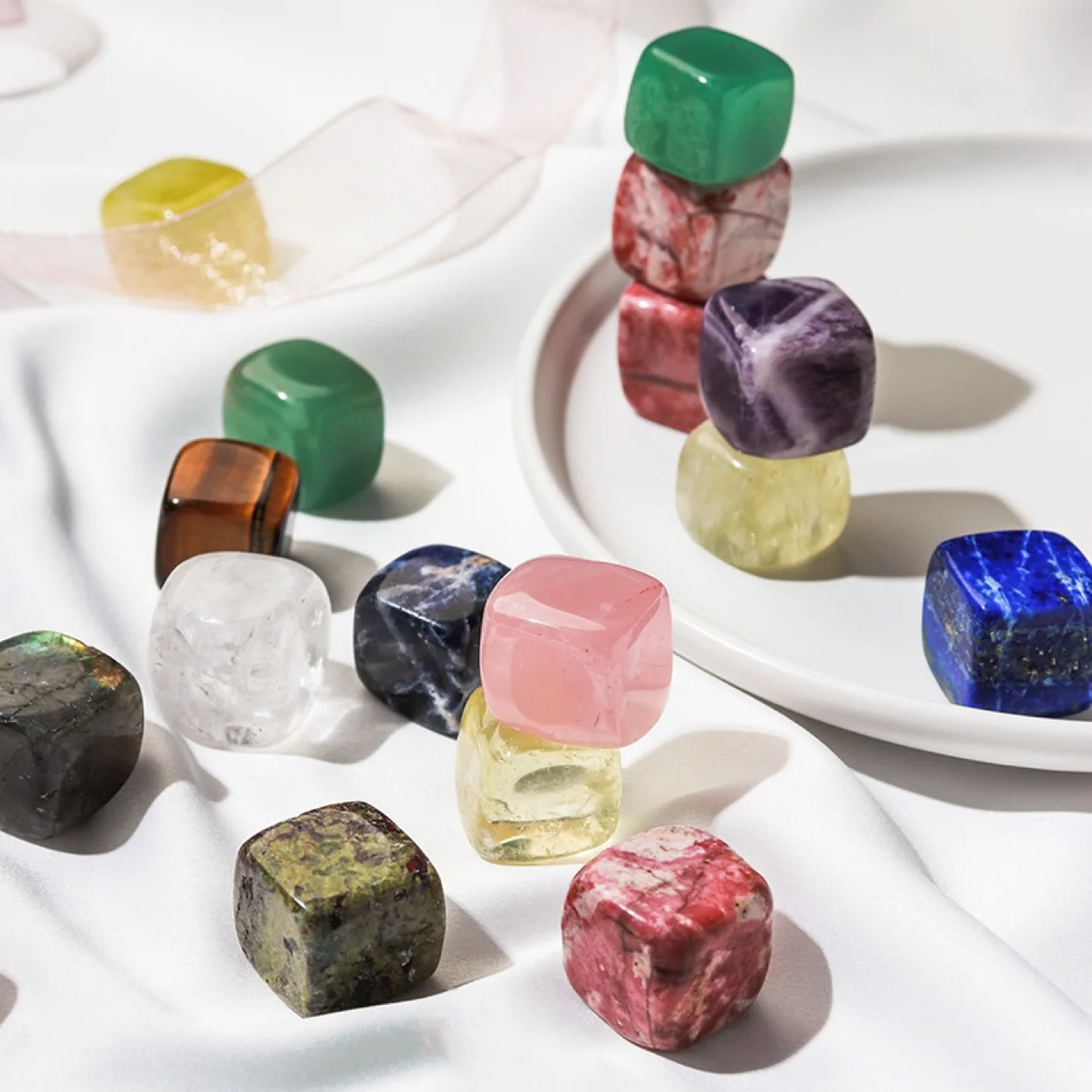 

Raw Crystal Natural Stone Ice Tartar Mold Cube Reiki Healing Quartz Home Decoration Collection Gift Whiskey Crushed Chakra Jade