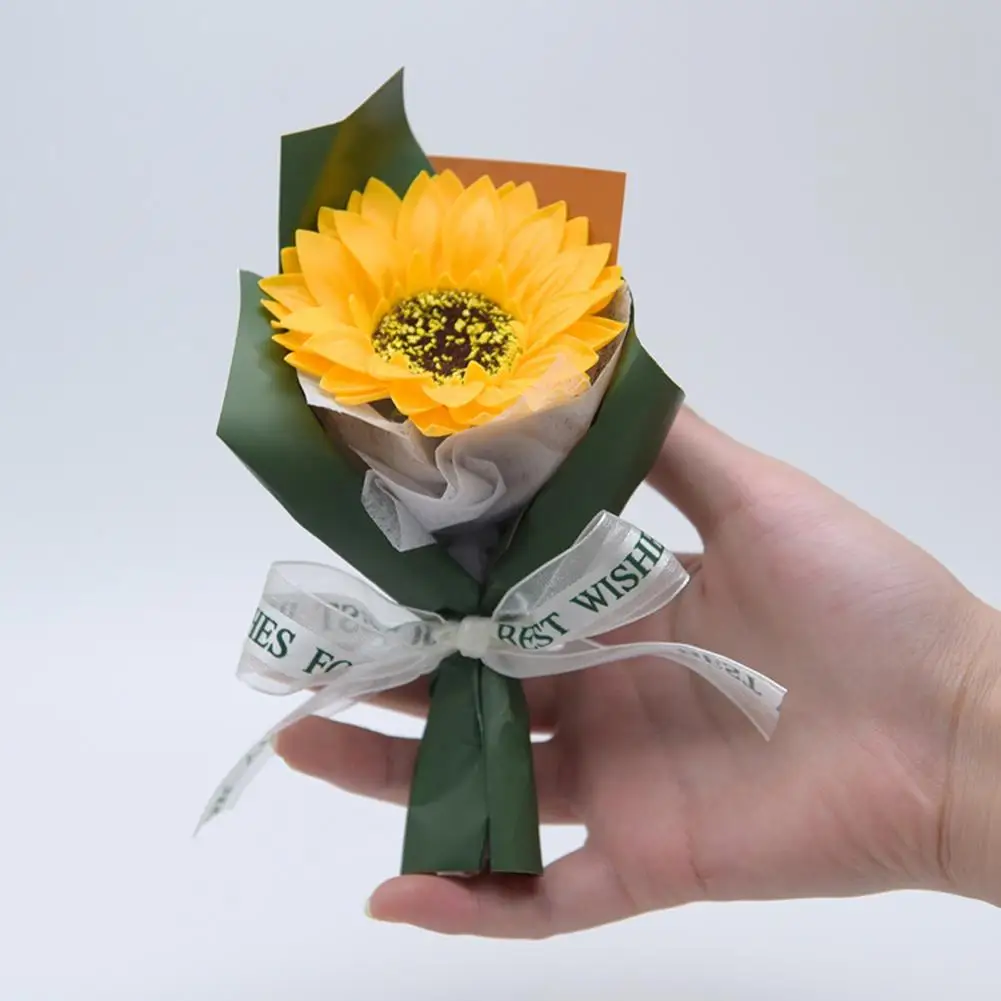 

Fake Flower Beautiful Non-fading No Withering Valentine's Day Christmas Mini Bouquet Sunflower for Wedding