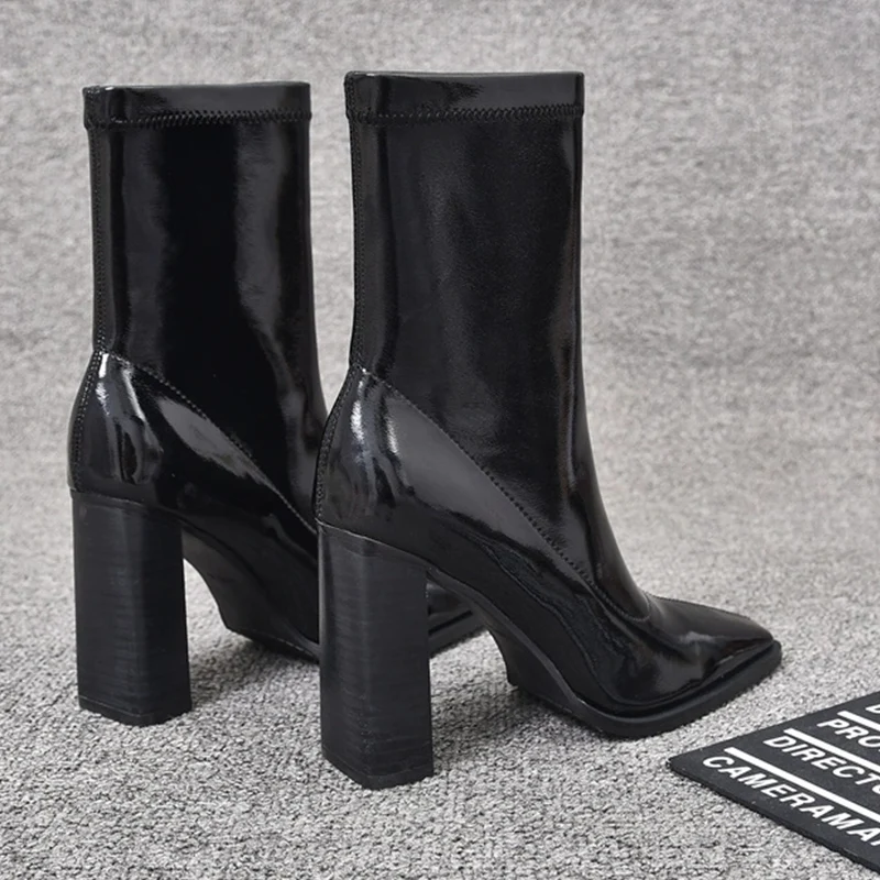 Женские зимние ботильоны на высоком каблуке ботинки челси новинка зимы 2025