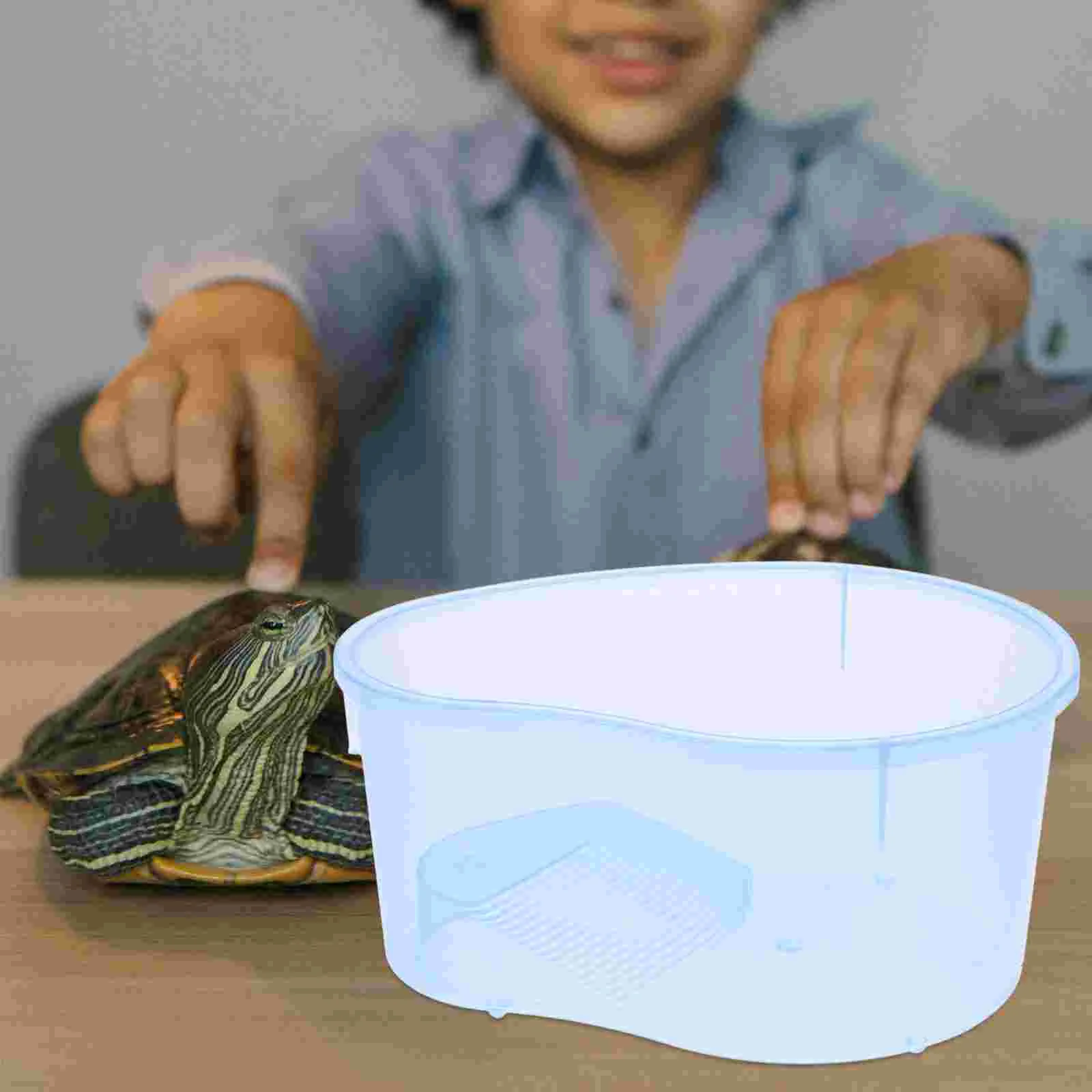 Резервуар для черепахи с соломенным отверстием аквариума. Пластиковый ящик