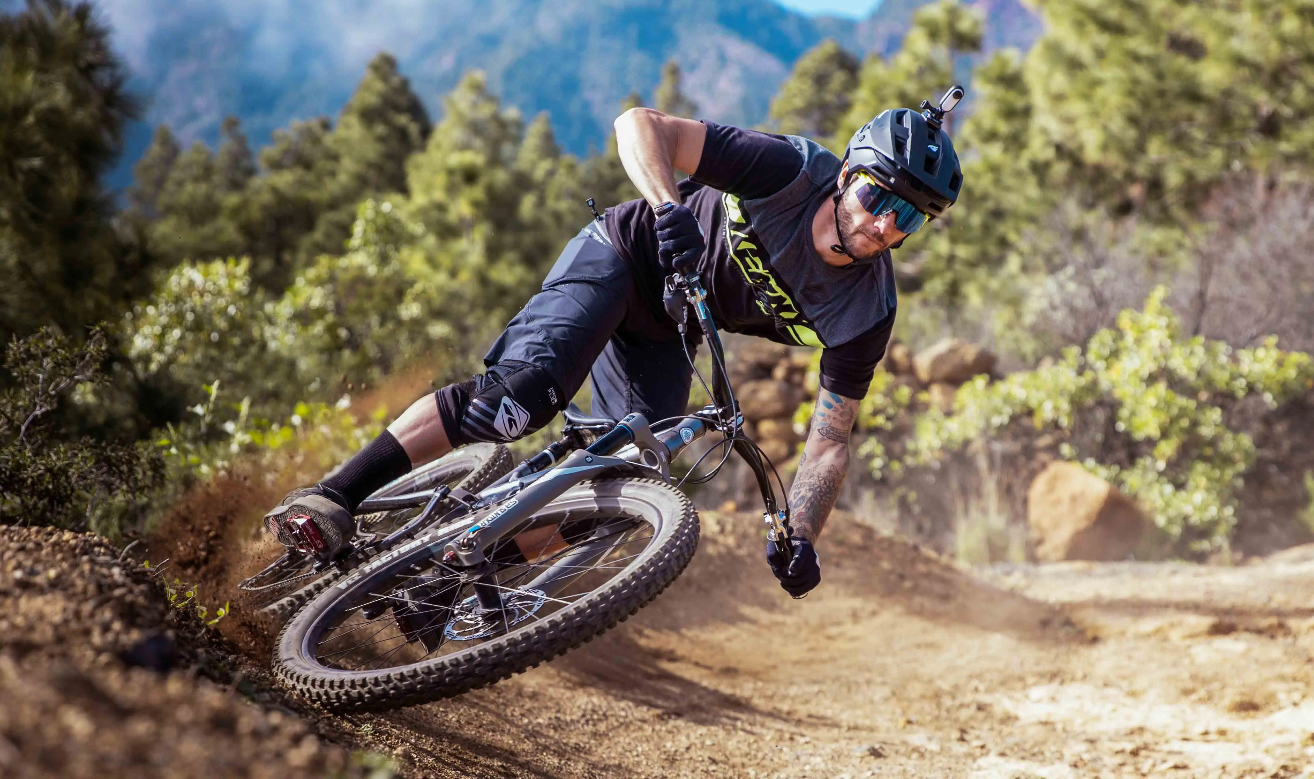 Экшн спорт. MTB Action Camera. Insta360go2 Helmet Camera. Insta360 Unicorn Helmet Mount. Гоу про 360.