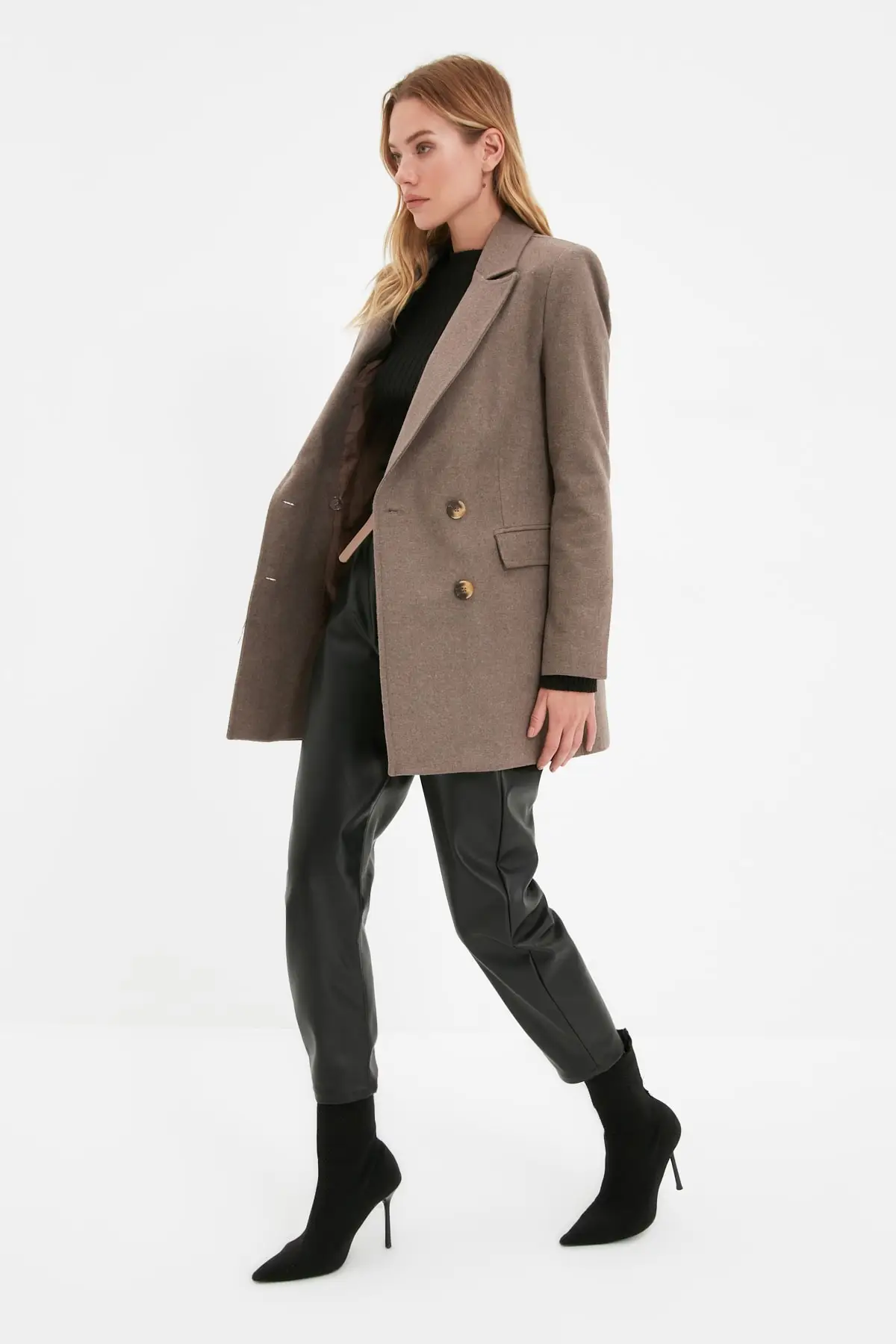

Trendyol Button Closure Stamp Coat TWOAW22KB0090