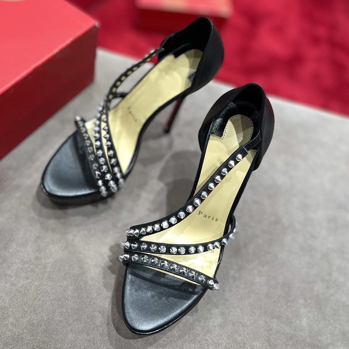 

Top Quality Womens High Heels Luxury Fashion Ladies Crystal Glisten Red Sole Shoes Classic Retro Designer 10cm High heel 0661HJ