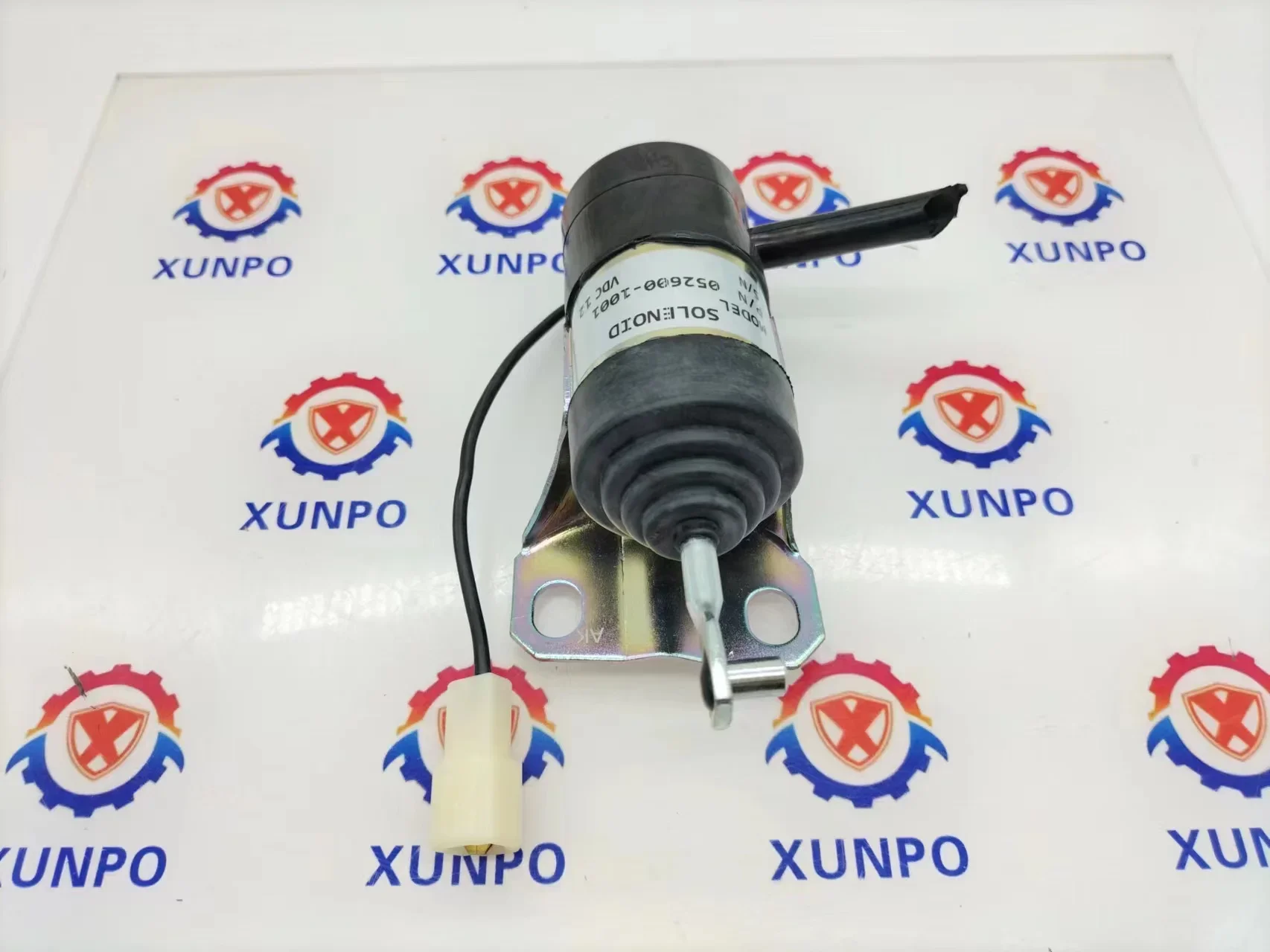 Соленоид остановки топлива 12 В 15471-60010 для трактора B1250 B1750 L2900 L4200