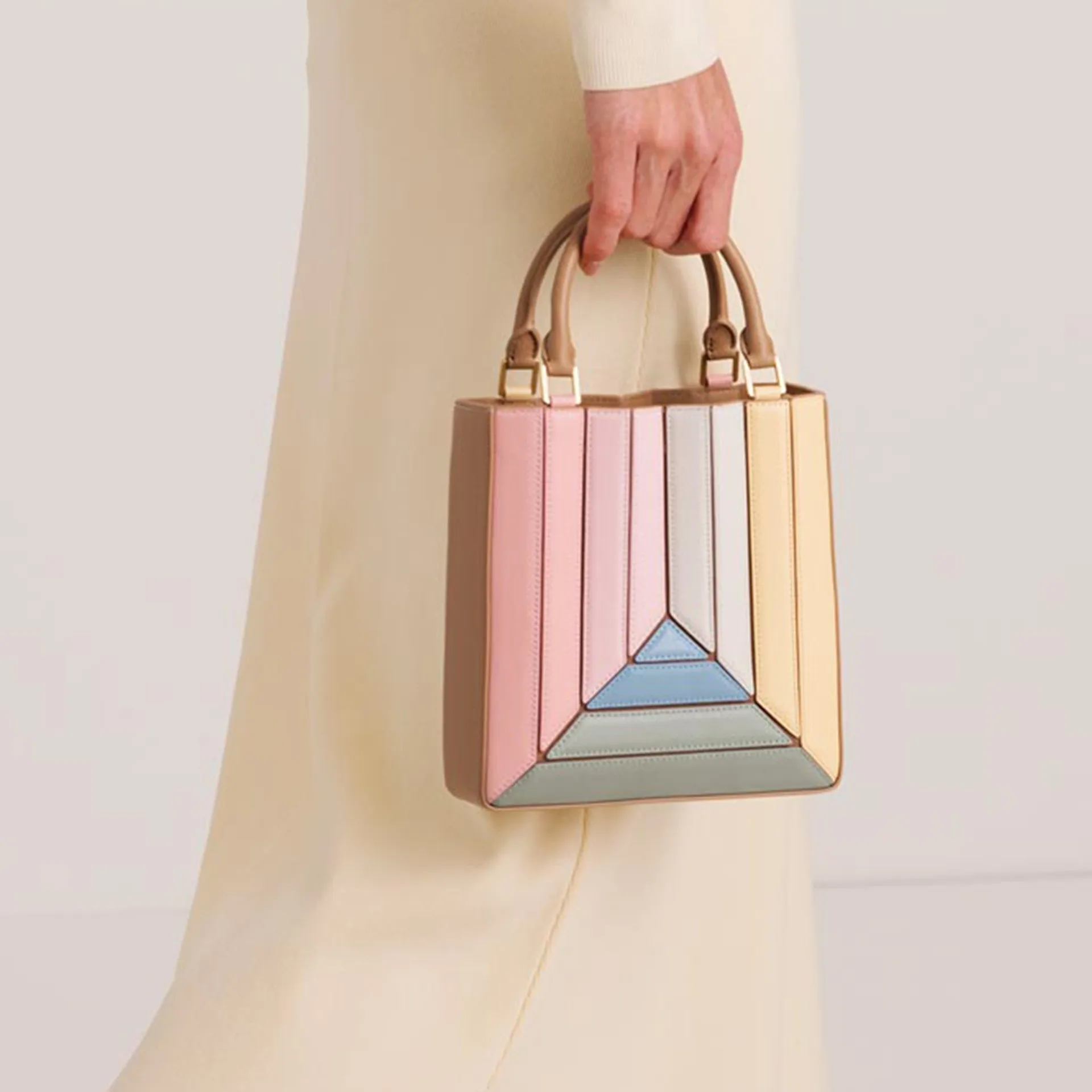 

2023 New Niche Design Advanced Sense Of Foreign Fashion Folds Fashion Light Luxury Shoulder Handbag Mini Tote Bag For Women